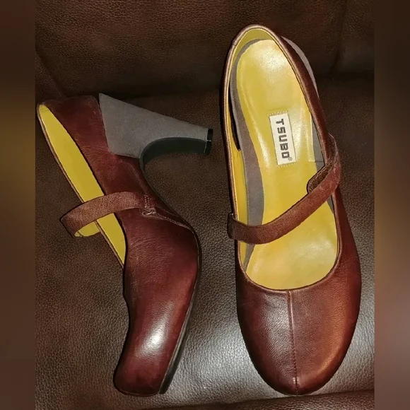 Tsubo burgundy pumps - Picture 3 of 7